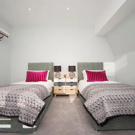 ※ Spacious Georgian Coach House & With Parking Bath Exterior photo